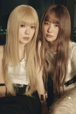 Red Velvet - IRENE & SEULGI ส่งมินิอัลบั้มชุดที่ 2 'TILT' เผยโลกดนตรีสุดไฮเอนด์ บอกเล่าเรื่องราวและความสัมพันธ์ที่หลากหลายผ่าน 6 เพลงใหม่
